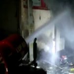 Delhi Fire: Massive Blaze at Battery Warehouse in Ghazipur Area, No Causality Reported (Watch Video)